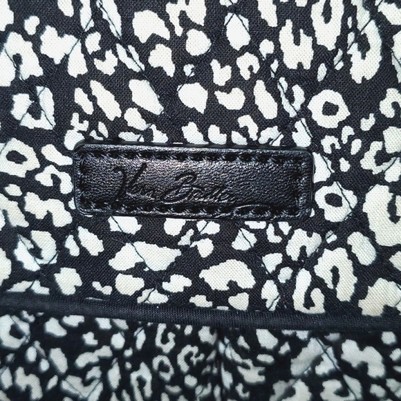 Vera Bradley Double Zip Mailbag Crossbody Retired Print Camo Cat - Picture 5 of 16